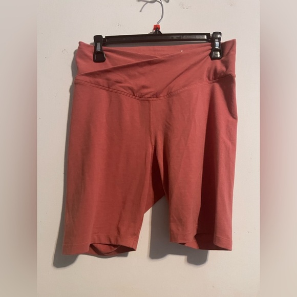 Old Navy Pink Bike Shorts with Wide Waistband - Picture 1 of 4